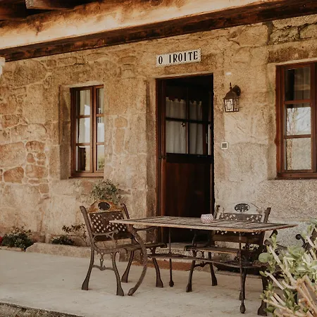 Casas Alexandre * Ποντεβέντρα